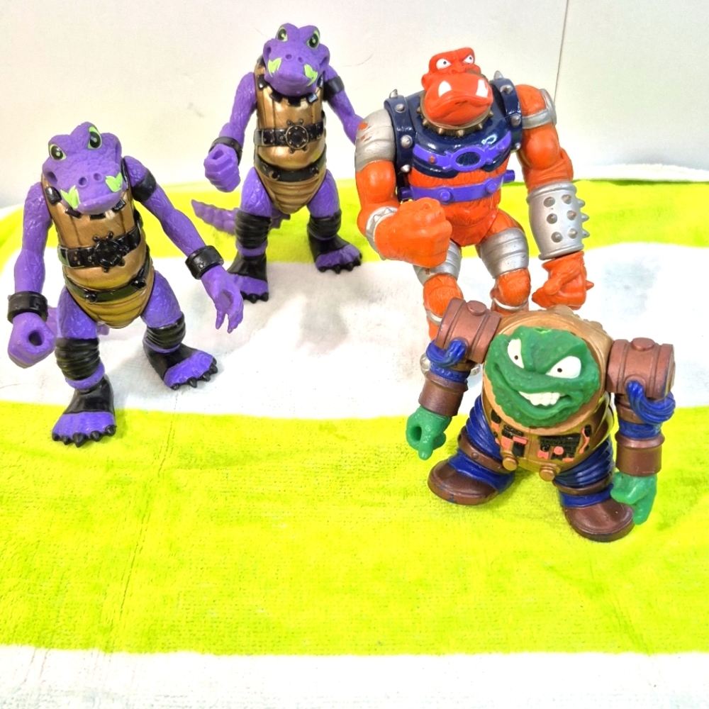 Bucky O'Hare Vintage Action Figure Lot Of 4 Figures